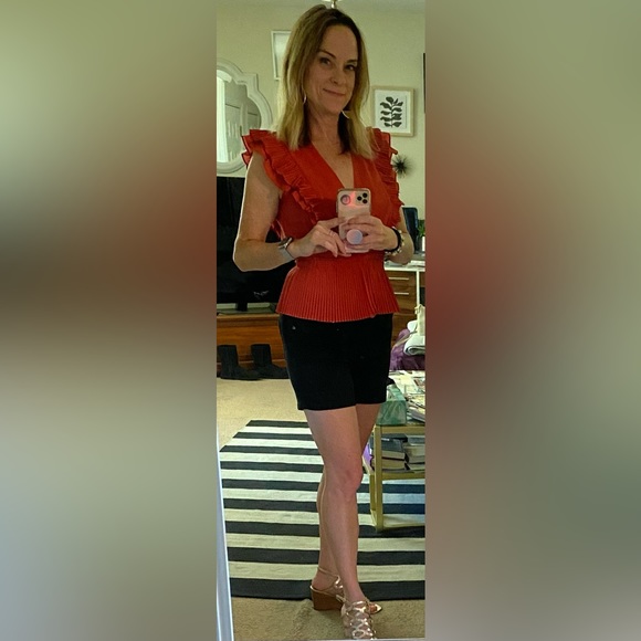 Meet your Posher, Brenda - Picture 5 of 8